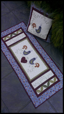 Sweet Tweet Table Runner & Cushion