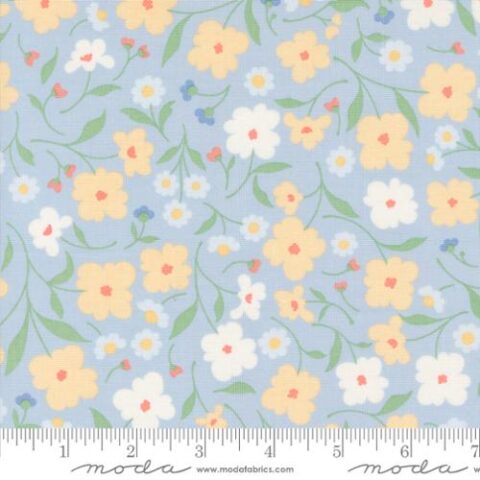 Cottage Charm by My Sew Quilty Life for Moda Fabrics, pretty floral fabric, Bellarine Sewing Centre, Moda Fabrics, My Sew Quilty Life fabric, patchwork Geelong, Geelong Quilting, 31750 21 Wallpaper Florals - Powder Blue