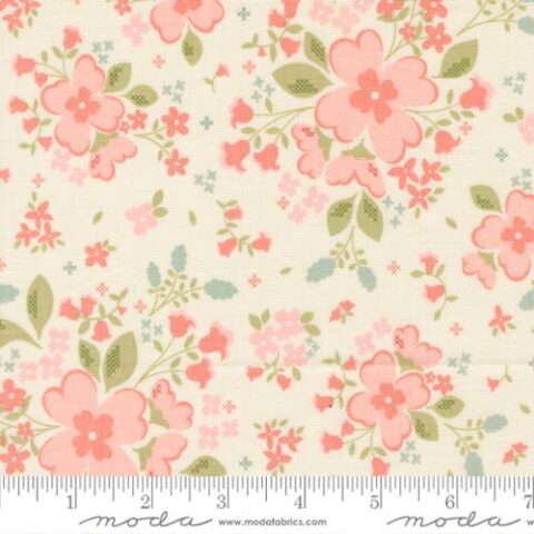 Sunbonnet, Sunbonnet fabric, Sunbonnet by My Sew Quilty Life, Sunbonnet by Moda, Moda Fabrics, My Sew Quilty Life, 31760 11 - Pretty Petals - Porcelain
