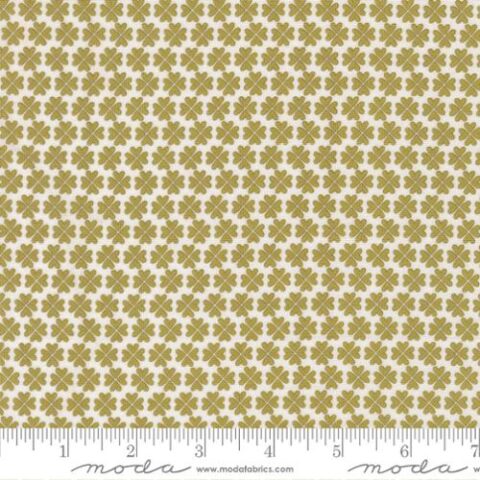 Sweetwater, Sweetwater Fabric, Sweetwater for Moda Fabrics. Sweetwater by Moda, Sweetwater Lucky, dog fabric, Moda Fabrics, 55703 16 - Feeling Lucky Grass