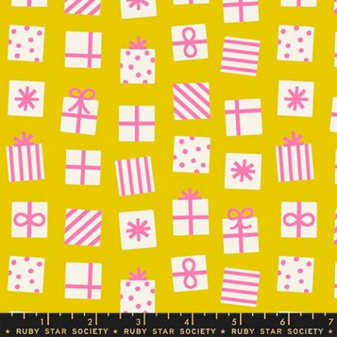 Merry Happy by Ruby Star Society, RSS, Ruby Star Society, RSS Christmas fabric, Christmas fabric, RS3100 11 - Secret Santa Golden Hour