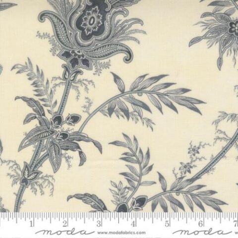 3 Sisters, 3 Sisters by Moda, Moda Fabrics, 3 Sisters Breathtaking Blues, Breathtaking Blues fabric, 44401 11 - Plume Florals Jacobean Porcelain