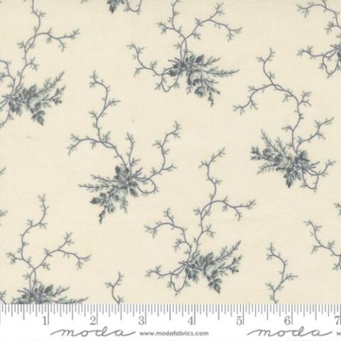 3 Sisters, 3 Sisters by Moda, Moda Fabrics, 3 Sisters Breathtaking Blues, Breathtaking Blues fabric, 44402 11 - Rose Garden Porcelain