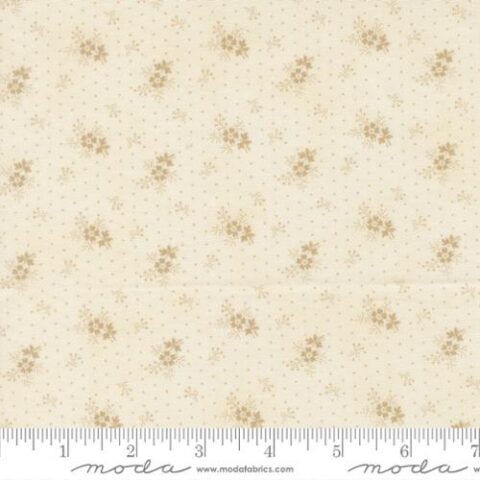 3 Sisters, 3 Sisters by Moda, Moda Fabrics, 3 Sisters Breathtaking Blues, Breathtaking Blues fabric, 44406 21 - Little Flower Porcelain